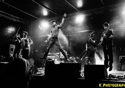 FAUT QU&rsquo;CA GUINCHE